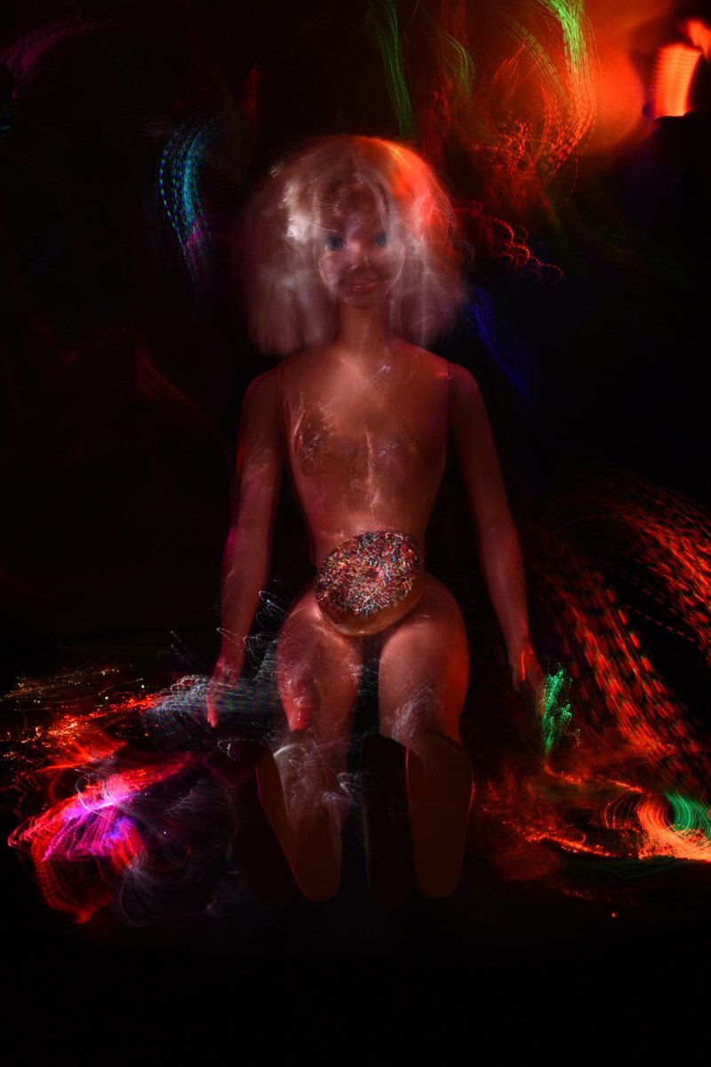 ArtChurchof's tweet photo. For centuries, society and popular culture have applied many a ‘colorful’ appellation or euphemism to female genitalia. Many of these terms have been food-based ---‘cookie’, ‘cupcake’, ‘honeypot’ spring quickly to mind. https://t.co/cWsBygYh3z https://t.co/80nxirRuGr