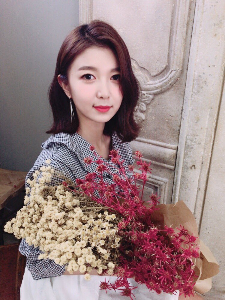 dreamcatcher's dami as your girlfriend: a thread