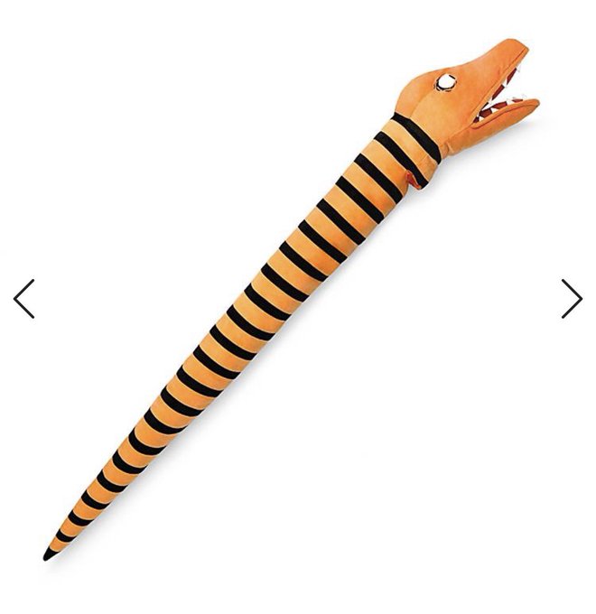 Does the snake from The Nightmare Before Christmas have a name? https://t.co/m5mgWPZwoR