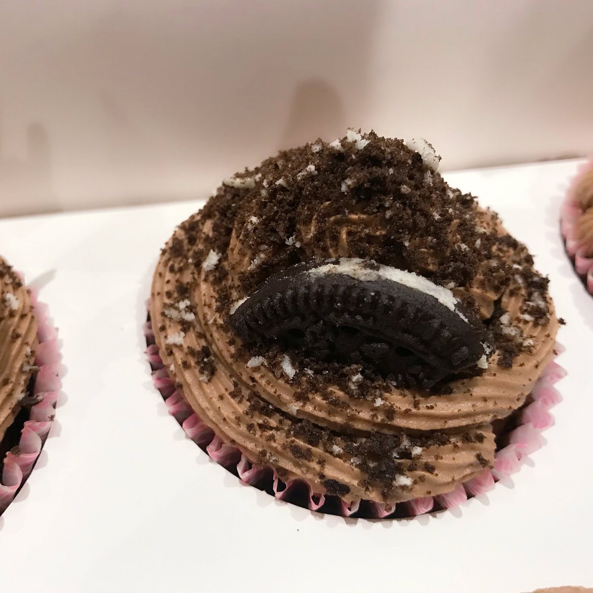 nantwi_e's tweet photo. I make cupcakes. My page is @sprinklesgh. Kindly retweet this post; my customers may be on your tl. https://t.co/yle6Hnpo64