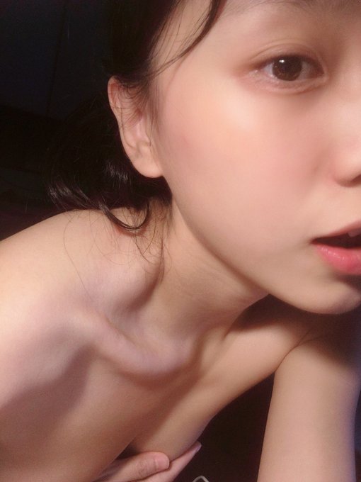 Voulez-vous coucher avec moi, ce soir💃🏻👁 https://t.co/JQSn8yEM35