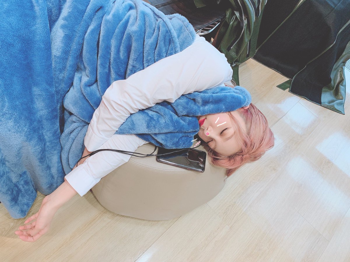 dreamcatcher& #39;s dami as your girlfriend: a thread