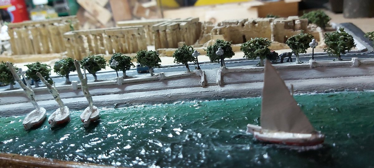 JCrespoArt's tweet photo. Os presento mi último trabajo.
Más de 1000 piezas de madera, cálculos y estudios sobre fotografías del original y muchas horas de trabajo culminaron con esta réplica del Templo de Luxor escala 1/500, y espero os guste una mínima parte de lo que yo he disfrutado haciéndolo. https://t.co/iKN0Aq2IVN