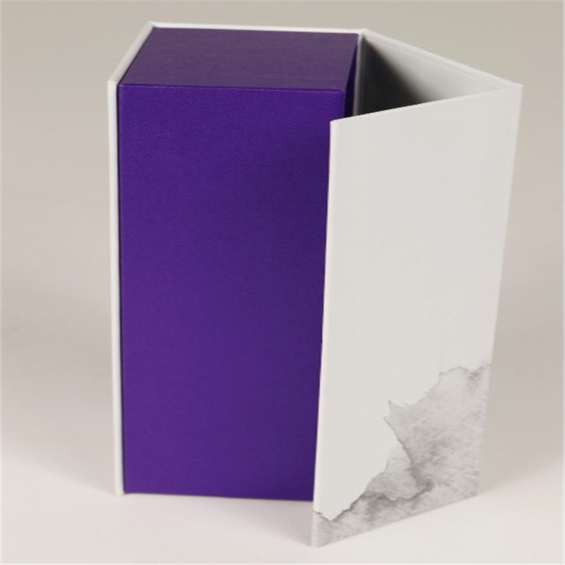 gianthopeprint1's tweet image. Giant Hope Printing Co., Ltd. truly knows your needs. #custommakeuppackaging #makeuppackagingwholesale #cosmeticspackaging