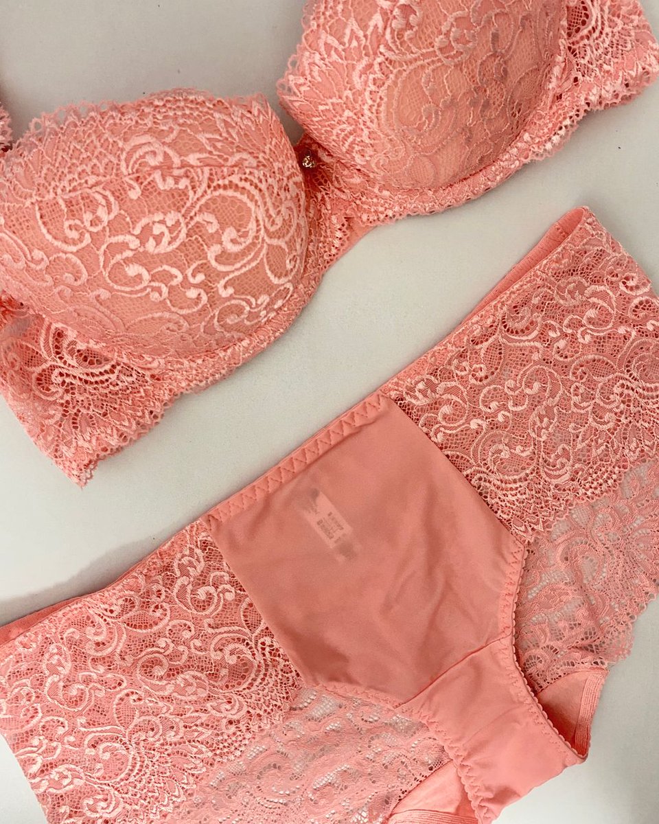 Keep Florida close to your heart with this Viktoria set from Nikol Djumon in the color Florida ☀️🌴