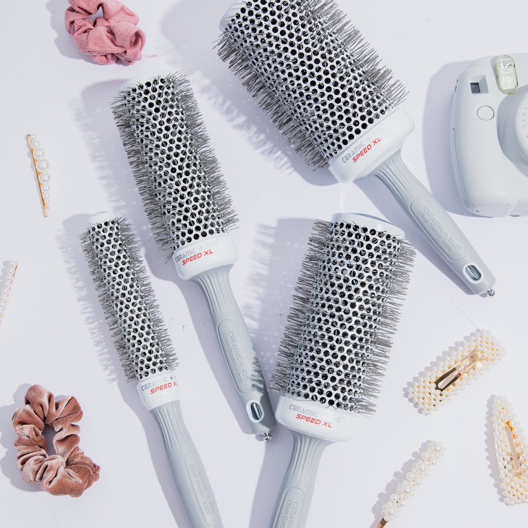 OliviaGardenInt's tweet photo. Tame those clients with the extra-long locks using our Ceramic + ion #SpeedXL round brushes. 💫 These #BeautyTools were made to style larger sections and dry manes up to 2️⃣5️⃣% faster. #OliviaGarden #BeautyTools https://t.co/nCbWmGyZfV