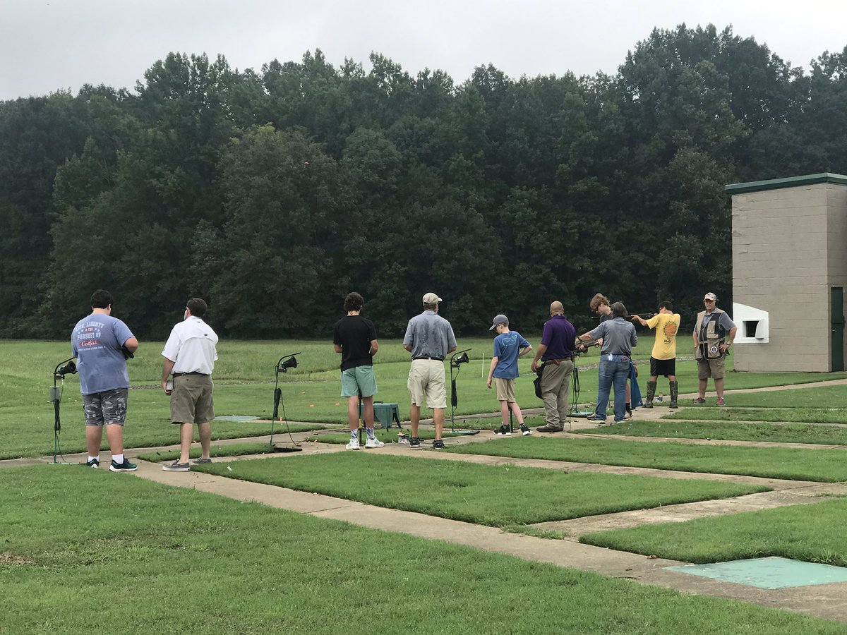 bia_cbhs's tweet photo. Had a great turn out for Interest day! We’d like to thank everyone who came out and spent their Saturday morning with us. Looking forward to a great season! #GoBrothers https://t.co/8EvvMGs35h