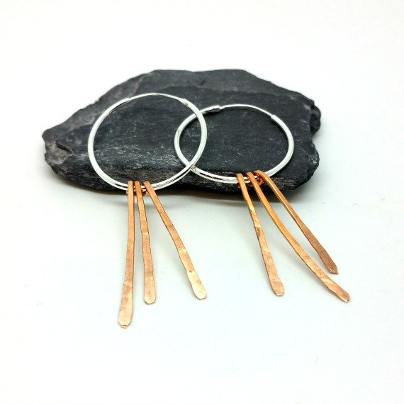 MaisyPlum2's tweet photo. Hoop Earrings - Silver &amp; Copper Hoop Earrings - Hammered Copper Jewellery - Mixed Metal Earrings - Boho Jewelry - Gift for Mum https://t.co/yOdzQPNPwo #etsyselleruk #EshopsUK #UKGiftAM ##StandWithSmall #HandmadeHour ##LondonisLovinit #Inbizhour #CopperAndSilver https://t.co/yPSyRIx5cu
