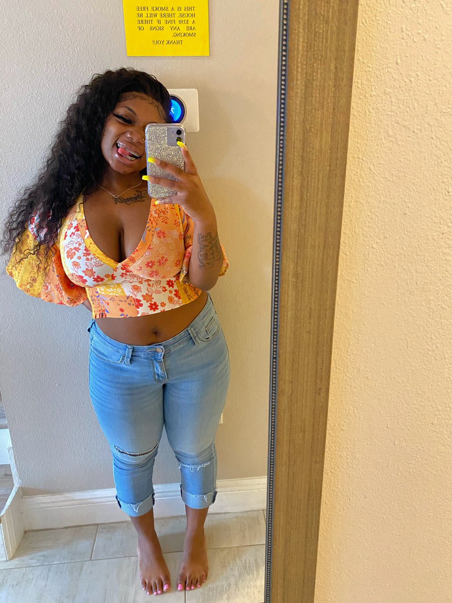 itsonlytrin's tweet photo. im going boujie i’m switching my profile 🥵 https://t.co/HqTozurAy7
