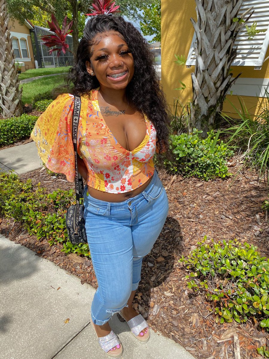 itsonlytrin's tweet photo. im going boujie i’m switching my profile 🥵 https://t.co/HqTozurAy7