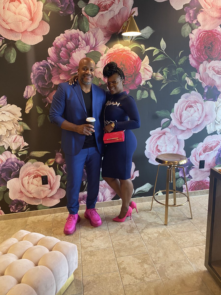 malik_dorant's tweet photo. My parents just had their Grand Opening for their new Coffee Shop in Island Park, NY 🙏🏿🖤. https://t.co/fnqQIeMyeP