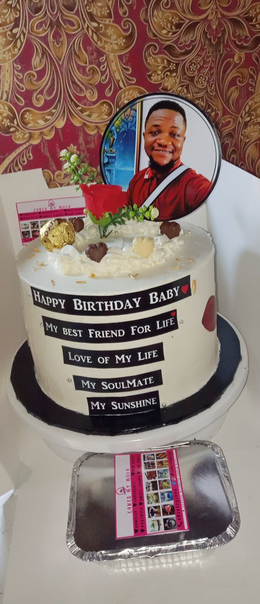 bolabakess's tweet photo. Cake to a loving hubby !🎂
8" two steps of redvelvet and chocolate for 9k👌 #cake #cakedecorating
#cakebosses #thecakegirl https://t.co/HyjOdpD2bM