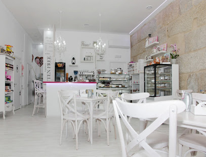 causeislouis's tweet photo. Necesito ayudita con el pequeño negocio de mi familia (@ celidulce en ig 💖) Es una pastelería 🍰 obrador en Ourense Galicia y TODO ES SIN GLUTEN y artesano. Muy mona y cuca para ir a tomar un cafe o desayunar y bastante posteable 👀📸. POR FAVOR TWITTER  HAZ TU MAGIA 🙏✨. https://t.co/ZdjDjhpyWq