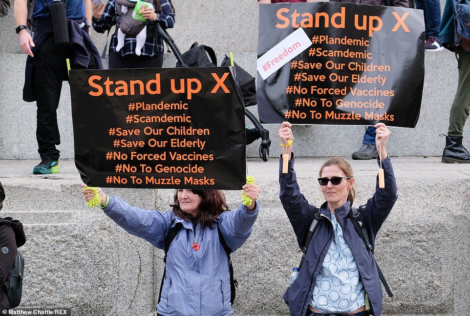 ViKu1111's tweet photo. 🇬🇧😍👍I’M JUST SO SO SO SO COMPLETELY ECSTATIC TO SEE THE BRITISH PEOPLE PUSHING BACK😃😆😄
YAAYYYYYYYYYYYYY!!!!!!!
#COVIDHOAX #PLANDEMIC #COVID1984 #SCAMDEMIC #EVENT201 #ARRESTBILLGATES #BillGatesBioTerrorist https://t.co/vpRCsYYSsh