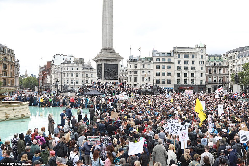 ViKu1111's tweet photo. 🇬🇧😍👍I’M JUST SO SO SO SO COMPLETELY ECSTATIC TO SEE THE BRITISH PEOPLE PUSHING BACK😃😆😄
YAAYYYYYYYYYYYYY!!!!!!!
#COVIDHOAX #PLANDEMIC #COVID1984 #SCAMDEMIC #EVENT201 #ARRESTBILLGATES #BillGatesBioTerrorist https://t.co/vpRCsYYSsh