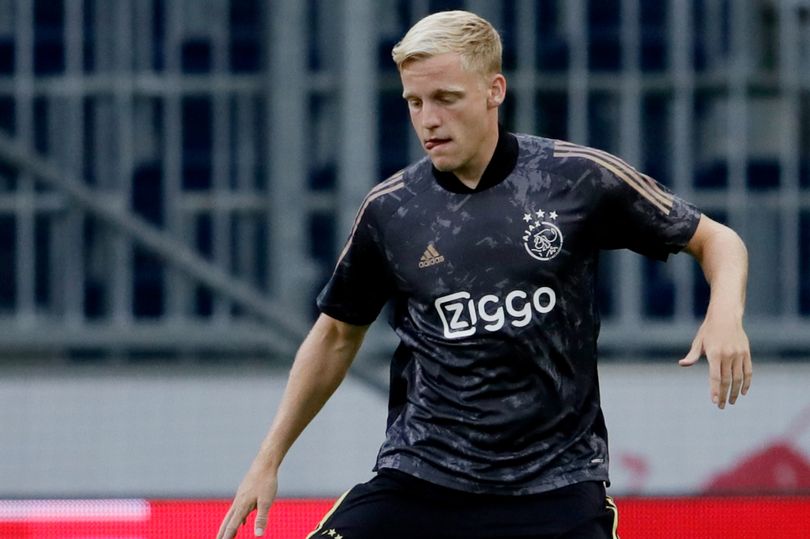 Danrotich001's tweet photo. The Dutchman, a transfer target for both Manchester United and Real Madrid, has been left out of the Ajax squad set to face Frankfurt in a friendly. https://t.co/PgvCOxfJSC