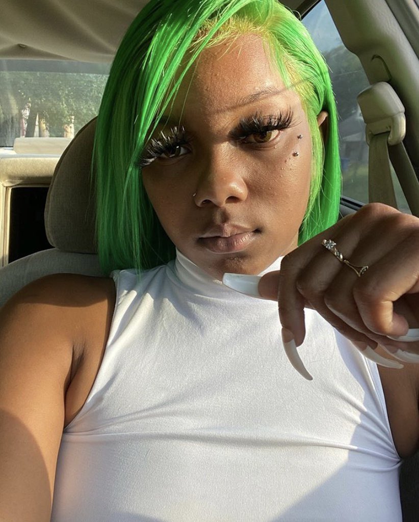 iammdream's tweet photo. 😌🍏 https://t.co/K8SHK8HPGh
