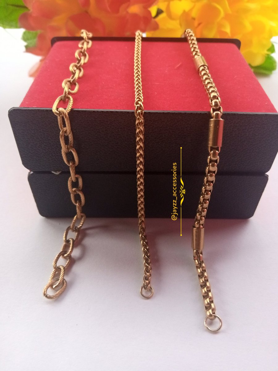 JayzzAccessoris's tweet photo. @bimbo_cash @Mazigburugburu1 I am in the North ma, Jos Plateau state. I sell hand made bead bracelets and sell other lovely unisex accessories. 
The bracelets, the prices are from 2000-7500 depending on the number of sets. https://t.co/NznqG6eR1c