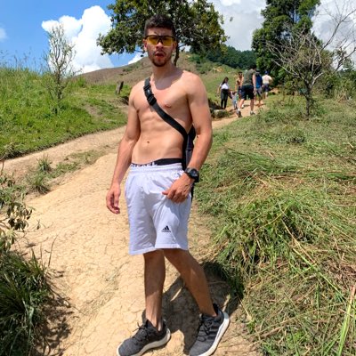 tomillerz002's tweet photo. #NuevaFotoDePerfil https://t.co/OCTv7P1flk