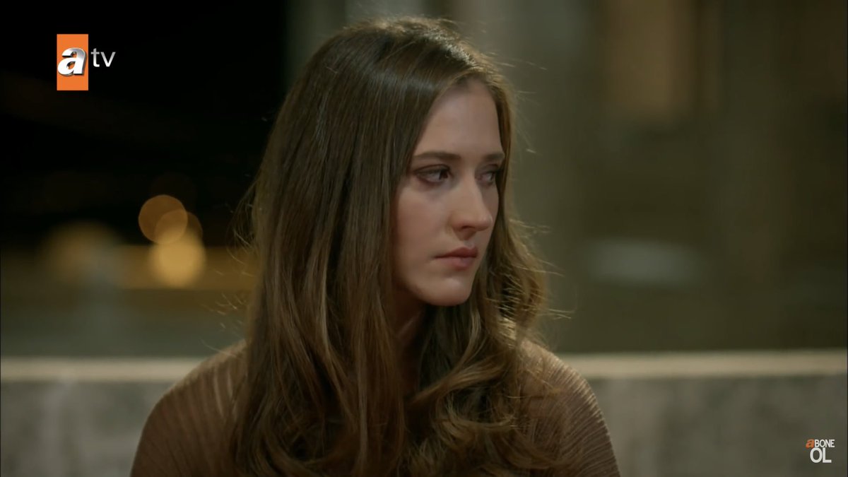 * Gonül’s inner voice* :WTF!My trick did not work! They’re holding hands!I’m such a desperate soul!   #Hercai   #ReyMir  #EbruŞahin   #AkınAkınözü  #OyaUnustasi