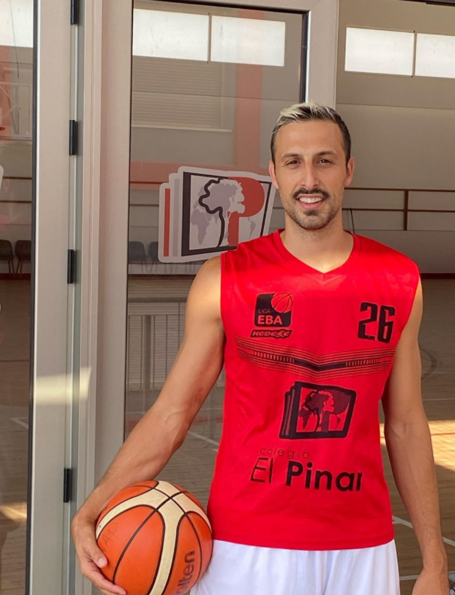 🚨 Mercado #LigaEBA: El base <a href="/carlosdecobos/">carlos de cobos</a> se compromete con el <a href="/ColegioEP/">Colegio El Pinar</a> de Alhaurín de la Torre

▶ Procedente de la @FundacionCBG de #LEBOro, aportará su experiencia al equipo malagueño

📝 Más información ⬇
feb.es/2020/8/29/balo…