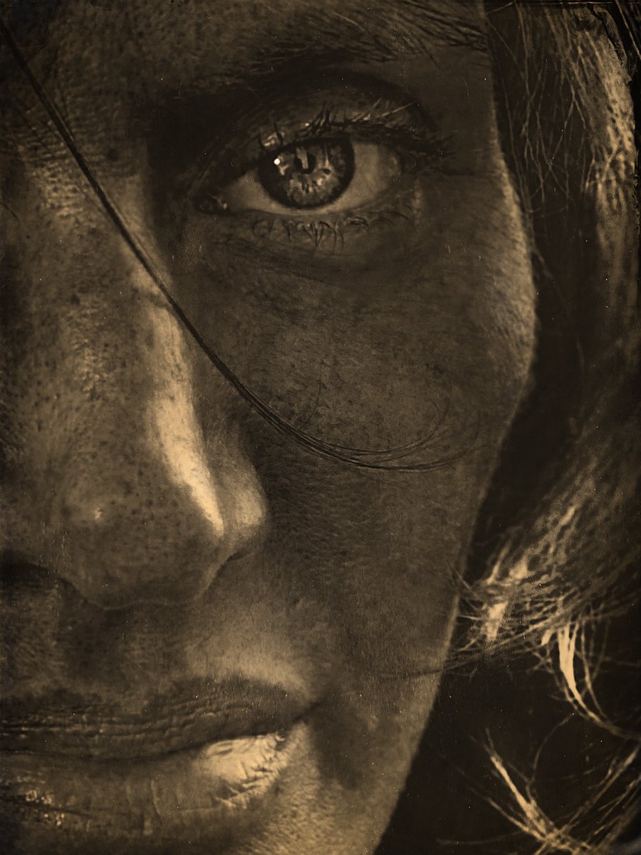 JeffWBurger's tweet photo. My muse Vanessa Palas. #danishgirl #wetplateapp #tintypeapp #iPhoneportraits #iPhone11ProMax #VanessaPalas #mymuse #sepia #blackandwhite #portraiture #portraits #prettygirls #JeffBurger #naturallight #glamour #highlights #closeup #tightcrop #iPhonePhotography #greeneyes #gingers https://t.co/CiBUADCRuC