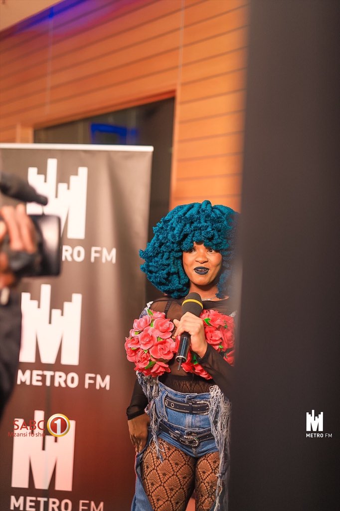 METROFMSA's tweet image. We caught up with @Moonsanelly before her performance on 🔥🔥🔥🔥💃🏾 on the #Get2GetherExperience coming to you simulcast on @METROFMSA &amp;amp; @Official_SABC1
