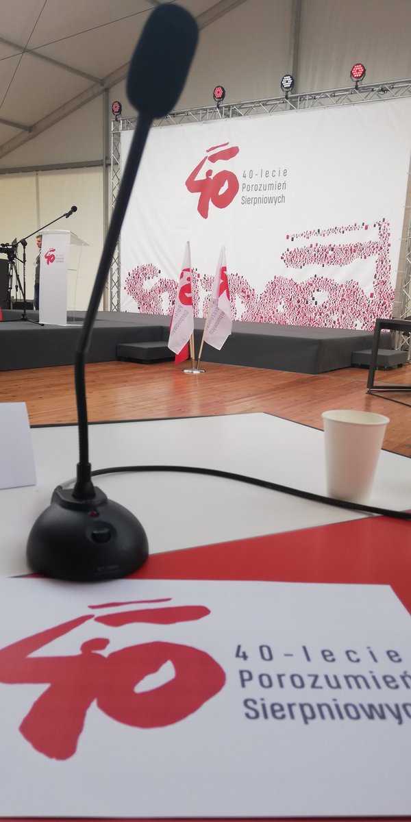 smdpomorze's tweet photo. ✌️ Dzsiaj wzięliśmy udział w debacie "Młodzież(ówki)" organizowanej przez
▶️Strefa Społeczna - Święto Wolności i Demokracji◀️

🙋‍♂️@MlodziDemokraci reprezentowali: @BartekBejm, @dchmielewski98, @damianwitek_ oraz @m_kowalczyk1 https://t.co/3k81IakgLi
