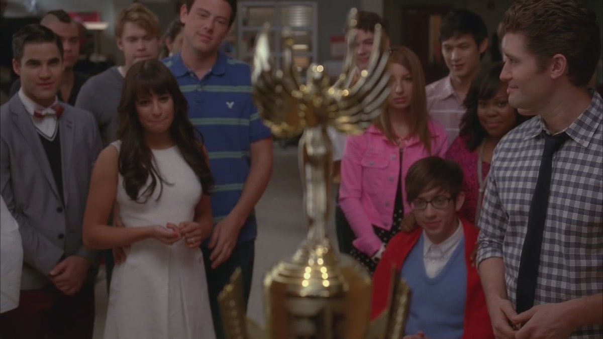 13. nationals (s3 e21) 100/10 this episode felt like the final destination after a 3 year long rollercoaster ride it was so wholesome and satisfying and if glee had ended right here i would have been absolutely content like what a fucking SERVE!