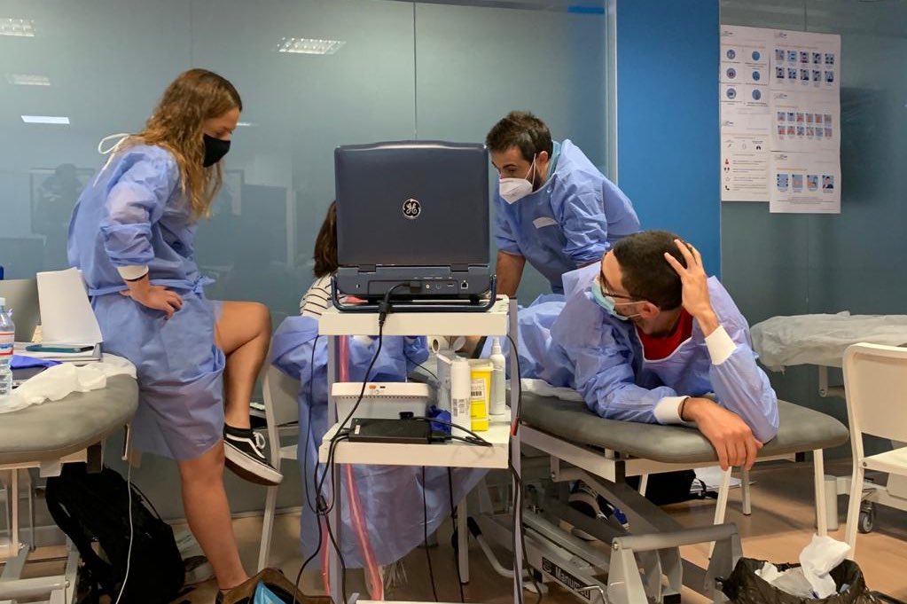 MOFI_FT's tweet photo. ¡Jornada intensa en el primer fin de semana del módulo de #neuromodulaciónpercutaneaecoguiada #nmpe con #Davidalvarez @FisioOceano @primfisio
Finalizando agosto y nuestros alumnos con la misma fuerza e ilusión que el primer día...¡digno de admiración! @JAMUrrialde @MVClinic https://t.co/syFC6OZJNt