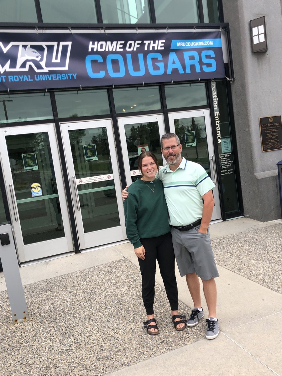 Move in Day for Alex we are excited to see what’s next in store for her @MRUWomensHockey Thanks to @schols28 <a href="/NAXHockey/">NAXHockey</a> <a href="/carla_macleod/">Carla MacLeod</a> for all the support and guidance to get her to this point.