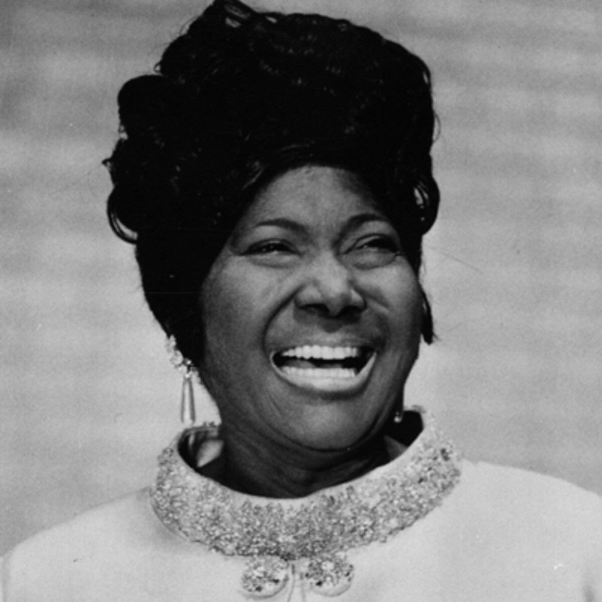 Shirley Caesar       Mahalia Jackson