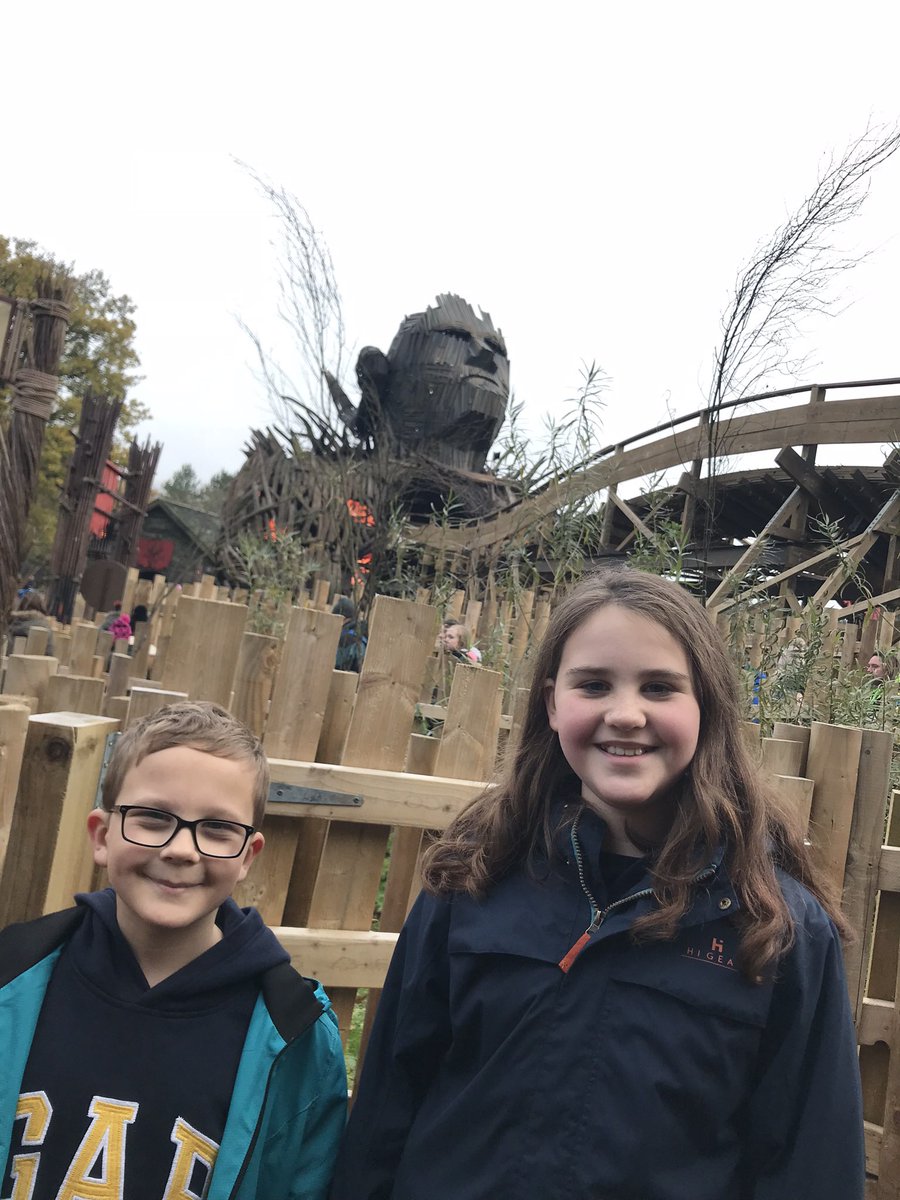SmithFamilyNote's tweet photo. @altontowers Would love to return this year and sacrifice these two willing participants to the #wickerman #thereisnoescapetotheright 😳 https://t.co/ojcKLQMOkK