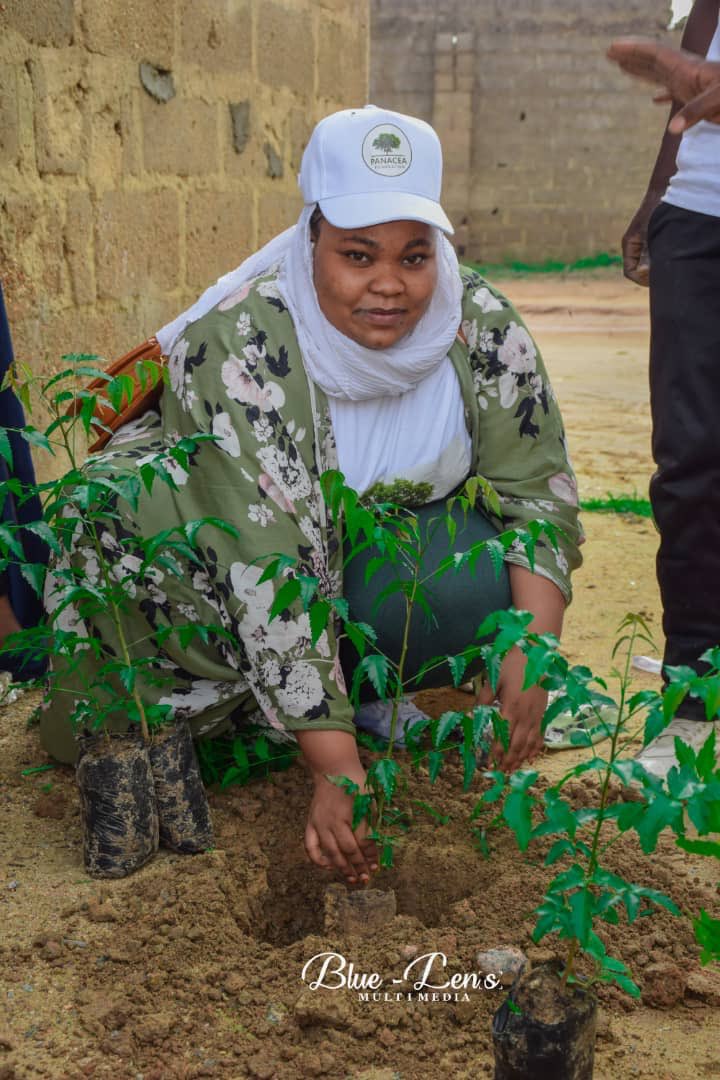 FMEnvng's tweet photo. PANACEA charity foundation is planting 10,000 trees across Kano state so as to mitigate climate change impact on the environment. https://t.co/KzWeOjzDFS