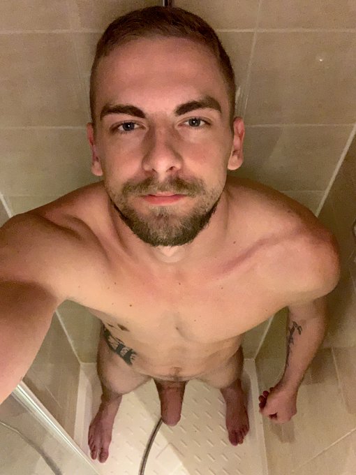 ???RETWEET???

Feeling horny? Let’s get filthy together.
https://t.co/gGRnPy1sAE 

@GAY__PORNO @GayOnlyfanss