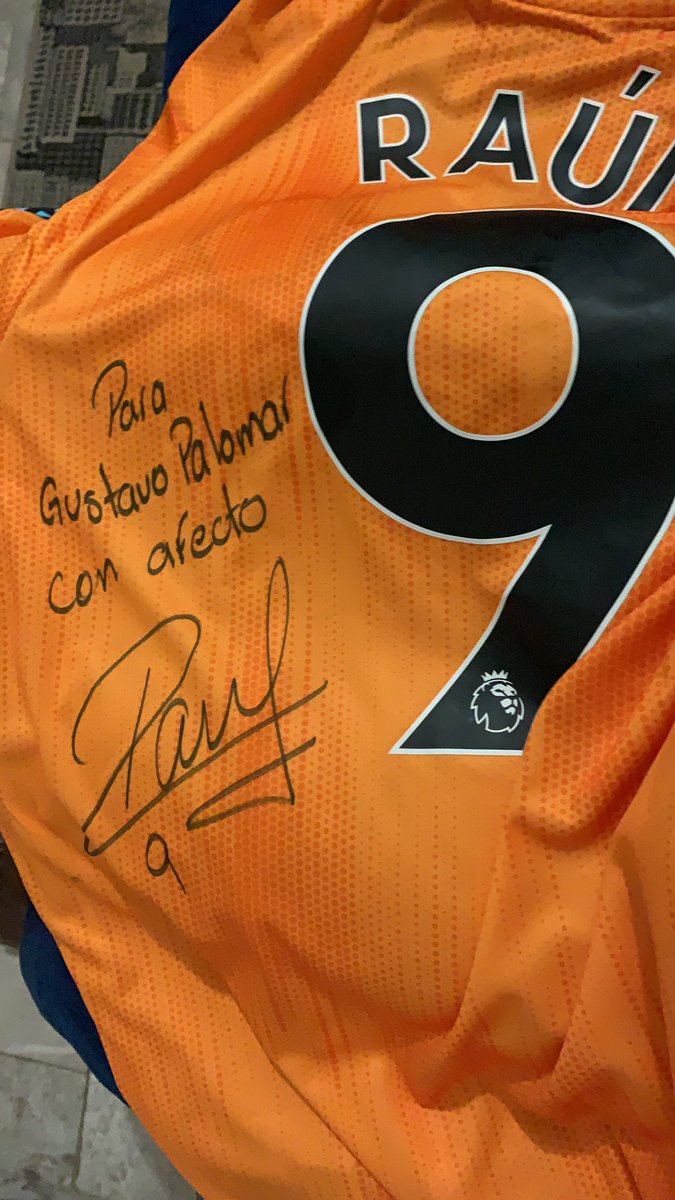 Qué regalo !! Gracias a las involucradas en conseguirlo !! Gracias Raúl !! 🐺