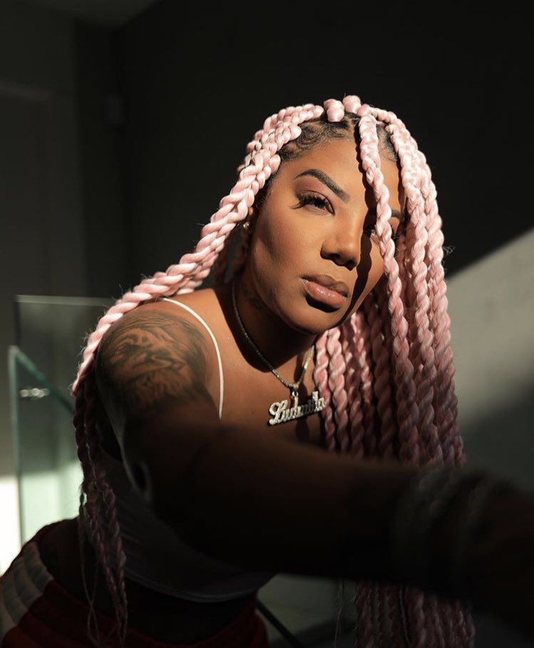 brumillaARMY's tweet photo. MUTIRÃO MTV MIAW feat @PortalRanu 

META: 5 MIL COMENTÁRIOS 

USEM TODAS AS TAGS: 

#PremiosMTVMiaw     #MTVICONELUDMILLA #MTVHINOVERDINHA #MTVARTISTAMUSICALLUDMILLA #MTVFANDOMLUDMILLERS
#MTVClipaoAudiodeDesculpas #MTVMemeNaoSintoVerdade
#MTVLIVEPRATUDOTERESACRISTINA https://t.co/lSRNbQapLs