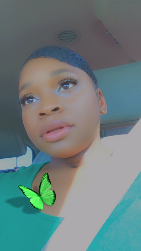 LaughsJay's tweet image. Beauty is her name ❤️😍🧡