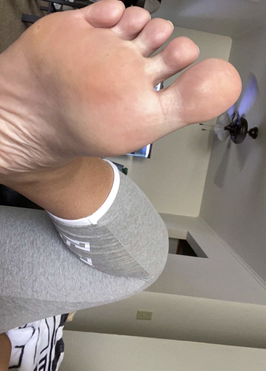 feettingz3's tweet photo. I’m talking about sole Saturday baby!  

https://t.co/kRYnBQgedL
#feet #feetqueen #feetfreaks #Feetfettish #feetlover #FeetAddicted #onlyfansgirl https://t.co/clitgHfC6I