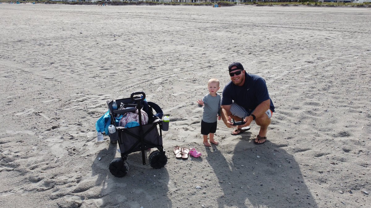 Coach_Trate's tweet photo. Some much needed R & R with the fam #OCNJ #NorthSt https://t.co/nHwWpnCsQw