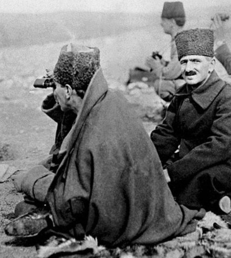 Zafer, “Zafer benimdir” diyebilenindir.     Başarı ise, “Başaracağım “ diye başlayarak sonunda “Başardım” diyebilenindir. #Atatürk  #30Ağustos