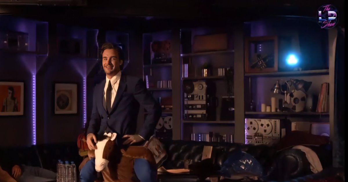 louisaid's tweet image. TOMARA QUE EU EXPLODA DE AMOR PQP VAI TOMAR NO CU QUE HOMEM PERFEITO CARALHO
#lpshowact2 #TheLPShow #27yearsofpayno