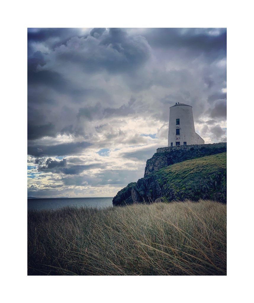 v10let_1's tweet photo. Loving having time with the camera again... #Anglesey is so beautiful. Had a fantastic day at #llanddwynisland #newboroughbeach #newboroughforest 🌲🏔🚍🏴󠁧󠁢󠁷󠁬󠁳󠁿📷 https://t.co/FvW483Jz7L