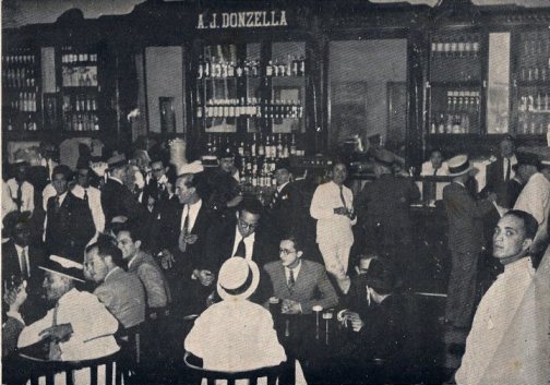 tachirense89's tweet image. Foto: Bar Donzella, Caracas, Venezuela. Años 20. Ven allí algún conocido ?