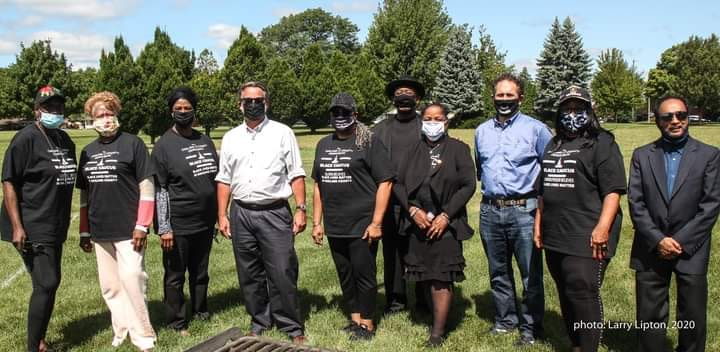 Imagine a country where we stood in unity! I am proud to stand with Senator Gary Peters, Congressman Andy Levin, the Oakland County Dems, and the Pontiac Dems in Macomb County! More to come as we dismantle the silos that kept us apart!