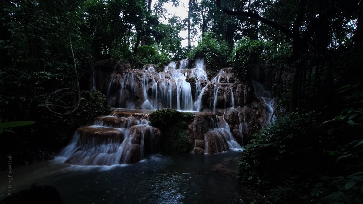 hack_21zone's tweet image. တောကျယ်ရေတံခွန်