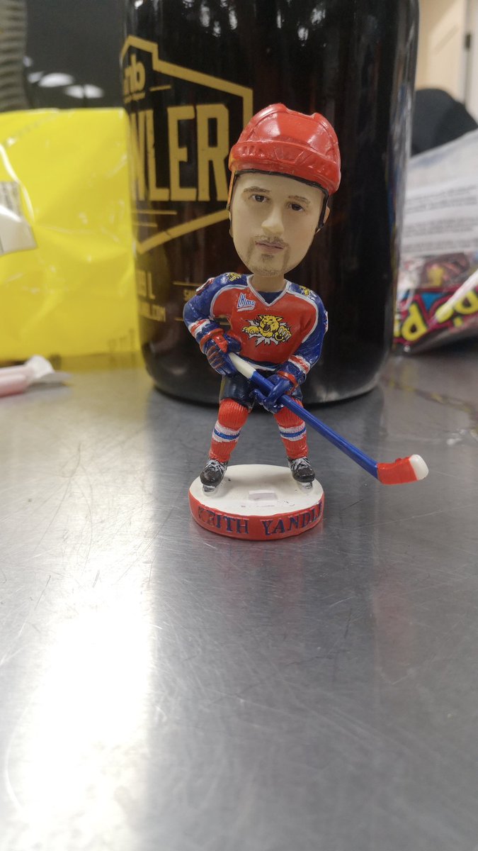 Jeff Martin (@stubbies39) on Twitter photo K.....EITH...... Vintage Yandle Bobblehead...
<a href="/spittinchiclets/">Spittin' Chiclets</a> <a href="/RearAdBsBlog/">Rear Admiral</a> <a href="/ryanwhitney6/">Ryan Whitney</a> <a href="/BizNasty2point0/">Paul Bissonnette</a> K.....EITH...... Vintage Yandle Bobblehead...
<a href="/spittinchiclets/">Spittin' Chiclets</a> <a href="/RearAdBsBlog/">Rear Admiral</a> <a href="/ryanwhitney6/">Ryan Whitney</a> <a href="/BizNasty2point0/">Paul Bissonnette</a>