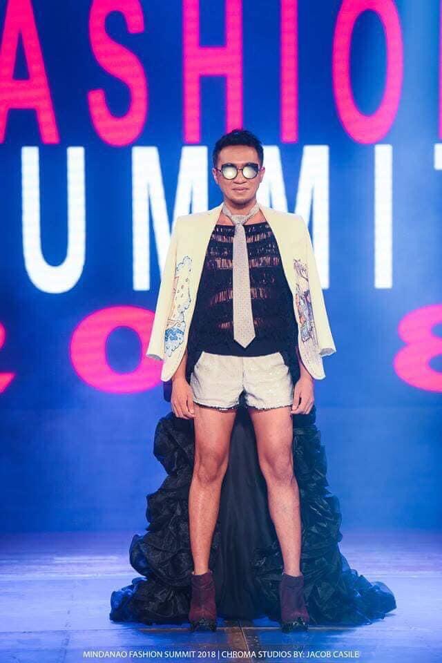mejamesclifford's tweet photo. 2 years ago, I was wearing the creation of the Prince of Haute Couture, @GilMacaibay, during the #MFS2018.
😍😍😍 #MFSatAyalaCentrioMalls https://t.co/0STe3q4U7o
