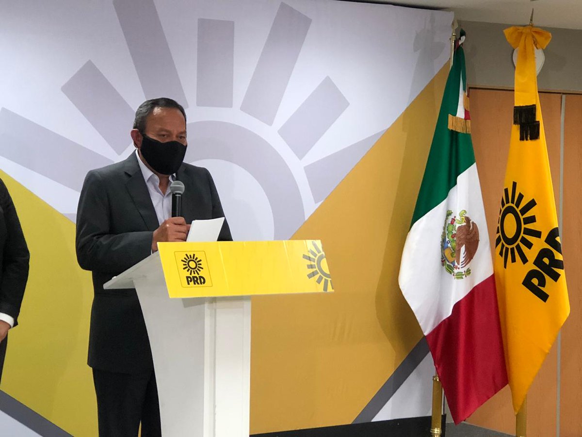 mary_telma's tweet photo. ¡Felicidades Jesús Zambrano Grijalva! Recién electo Presidente Nacional del @PRDMexico!!! @Jesus_ZambranoG #SomosPRD https://t.co/cM8Uz5ljoM