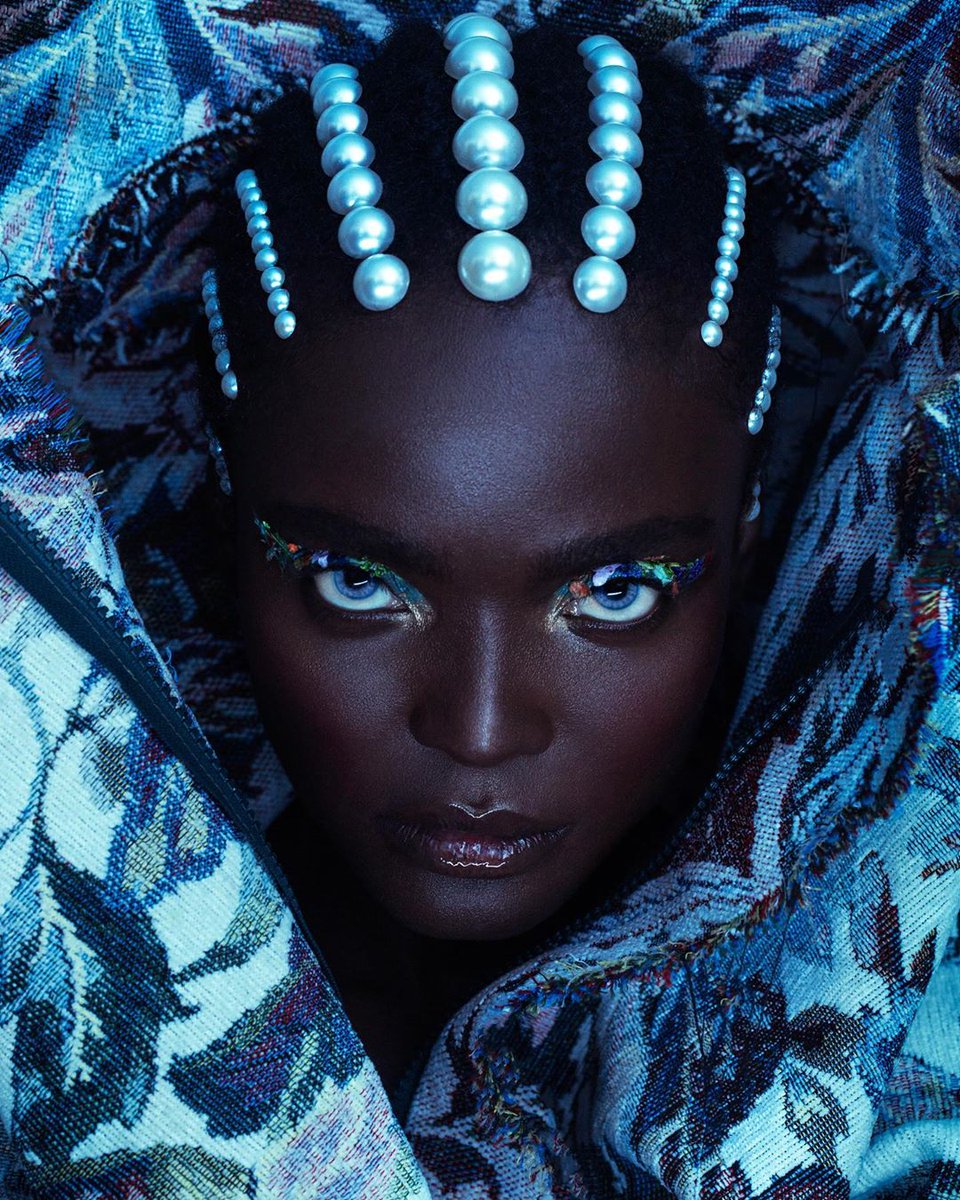 cyberglittter's tweet photo. guetcha by jora frantzis — makeup by sasha glasser &amp; styling by rafael linares https://t.co/kRhhQjW1Ap